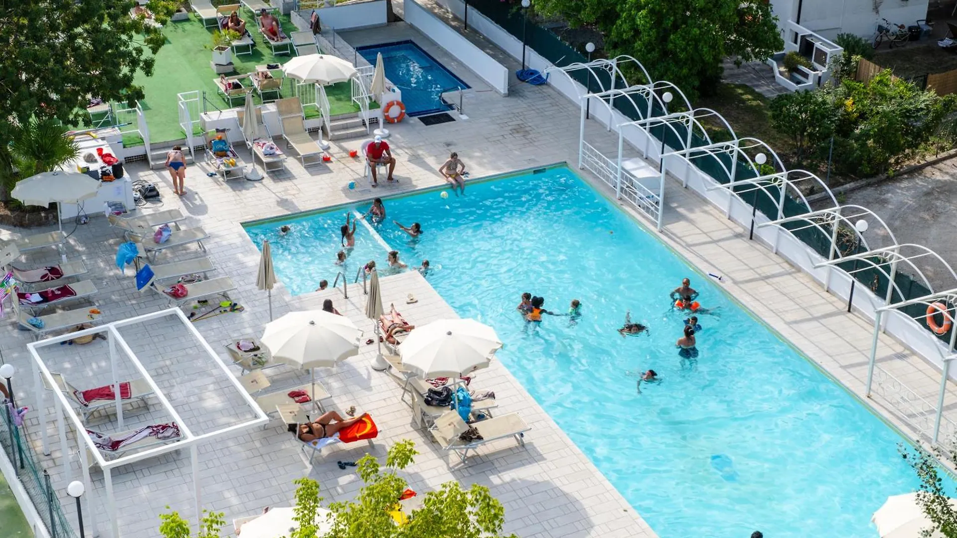 Hotel Marina Beach - Azzurro Club Ravenna 3*,  Italia