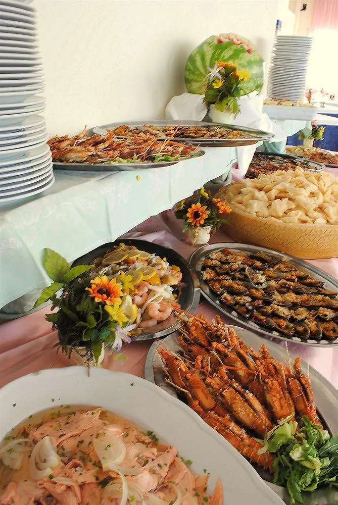 Hotel Marina Beach - Azzurro Club Ravenna Italia